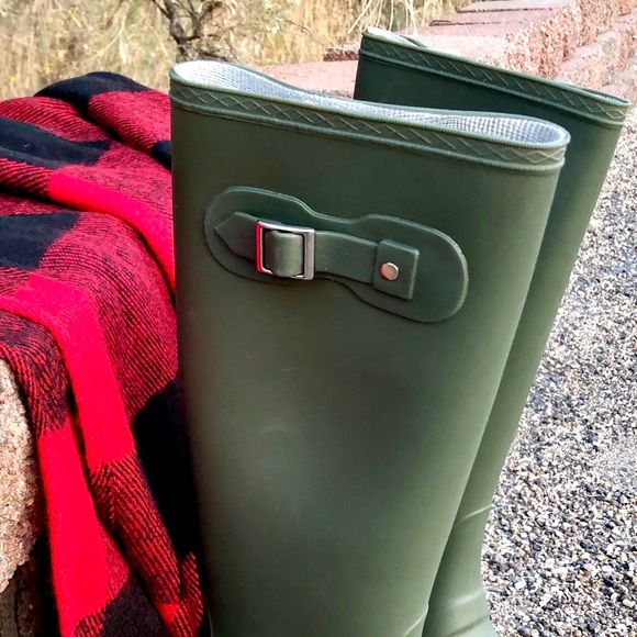 New! Matte Hunter Green Tall Rubber Rain Boot - Picture 8 of 13